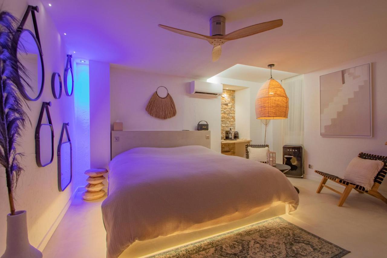 Hotel Les Bains D'Eros à Cuers Extérieur photo