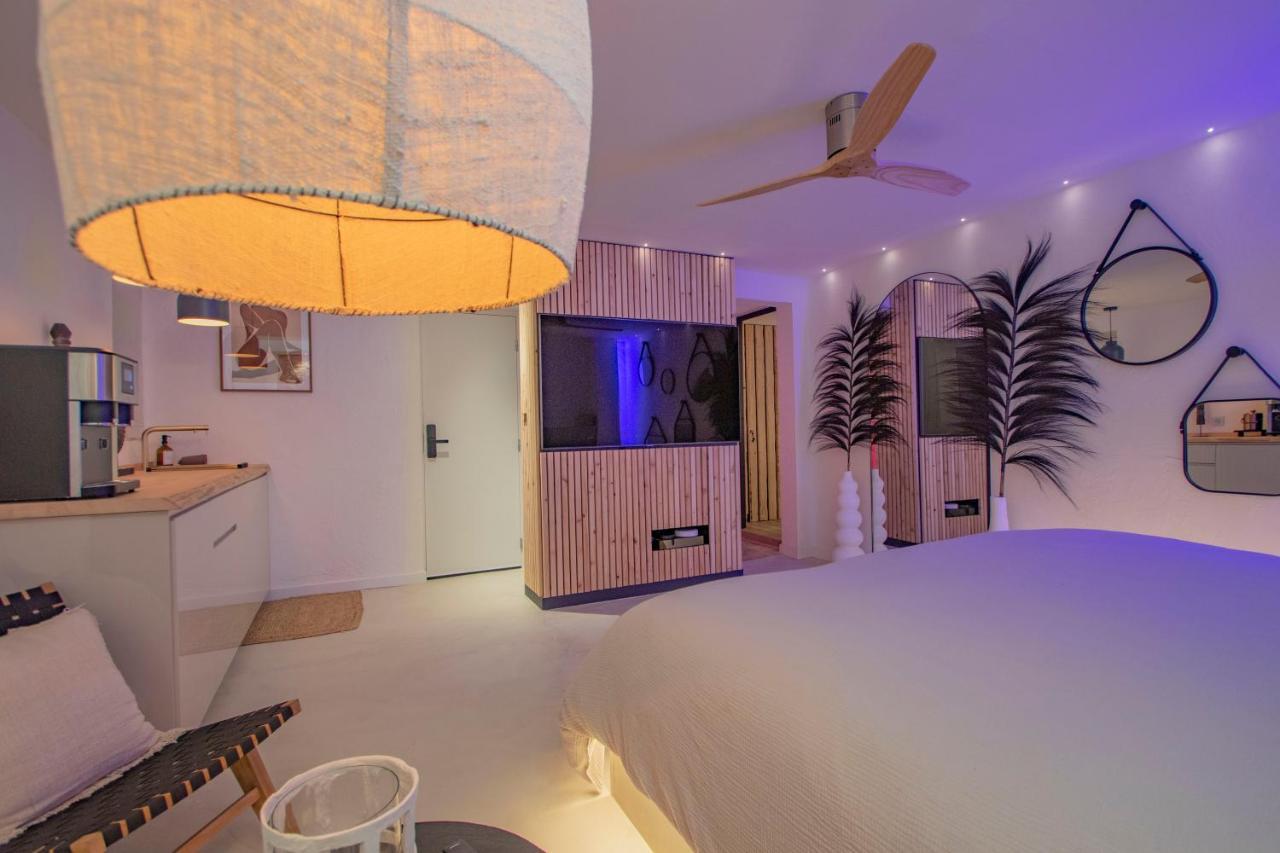 Hotel Les Bains D'Eros à Cuers Extérieur photo