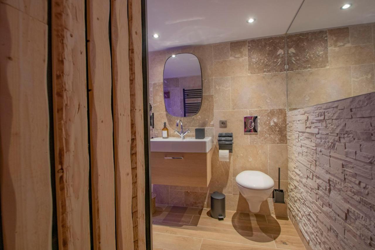 Hotel Les Bains D'Eros à Cuers Extérieur photo